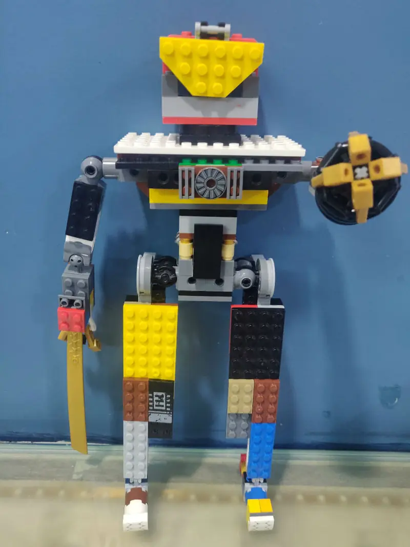 Pacific Rim inspired Lego robot